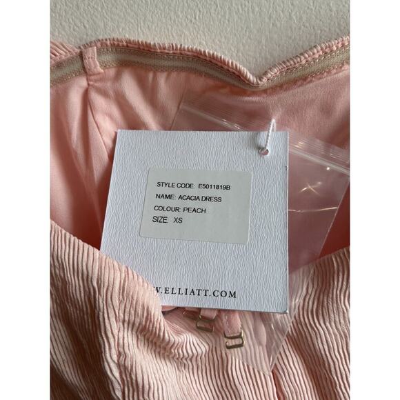 💖🛍️ELLIAT Dress Acacia Crape Textured Off Shoulder Pleated Slit Knee Length - Picture 7 of 9